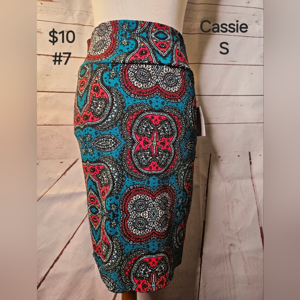 Women's Multicolor Patterned Skirt